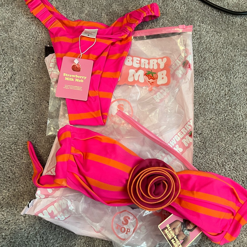 strawberry milk mob bikini size small NWT